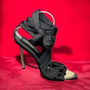 Bella Marie Black Ribbon Stiletto Heels Gold Toe Size 8.5 Elegant Evening Shoes